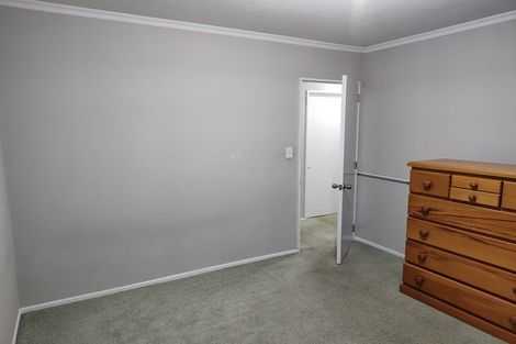 Photo of property in 21 Honeysuckle Place, Northcote, Christchurch, 8052