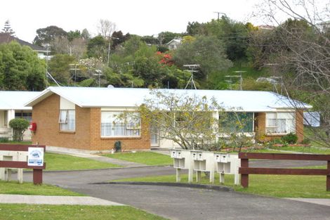 Photo of property in 8g Nevada Drive, Merrilands, New Plymouth, 4312