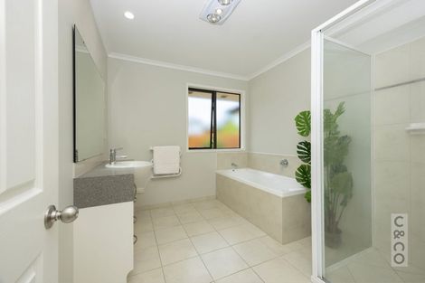 Photo of property in 2 Orchard Lane, Huapai, Kumeu, 0810