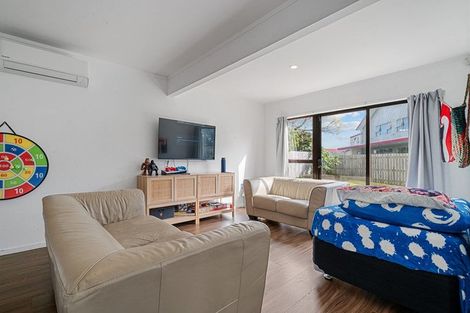 Photo of property in 14/19a Gray Avenue, Mangere East, Auckland, 2024