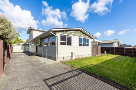 Photo of property in 14 Harvard Grove, Totara Park, Upper Hutt, 5018