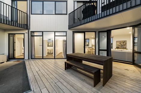 Photo of property in 284 Hobsonville Point Road, Hobsonville, Auckland, 0616