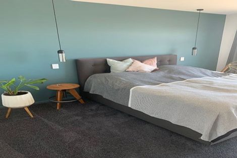 Photo of property in 15 Ridgeway Place, Richmond Hill, Christchurch, 8081