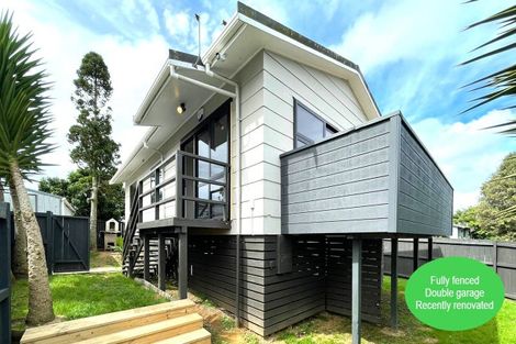 Photo of property in 2/124 Finlayson Avenue, Clendon Park, Auckland, 2103