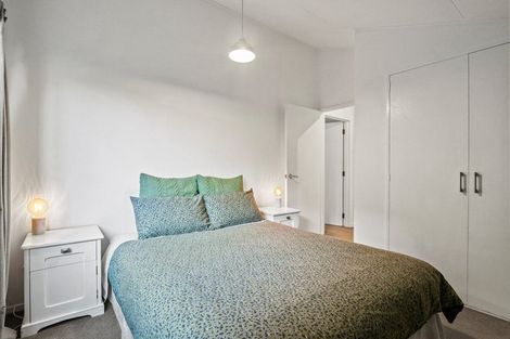 Photo of property in 5b Wye Place, Fernhill, Queenstown, 9300