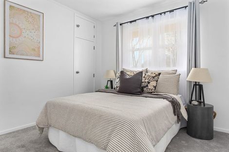 Photo of property in 1a Hikurangi Street, Te Atatu Peninsula, Auckland, 0610