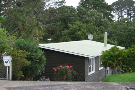 Photo of property in 40 Crystal Avenue, Glendene, Auckland, 0602