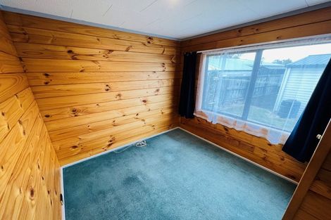 Photo of property in 2/25 Inwoods Road, Parklands, Christchurch, 8083