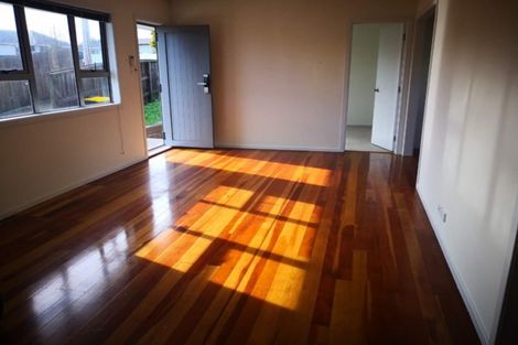 Photo of property in 16a Karamu Street, Te Atatu Peninsula, Auckland, 0610