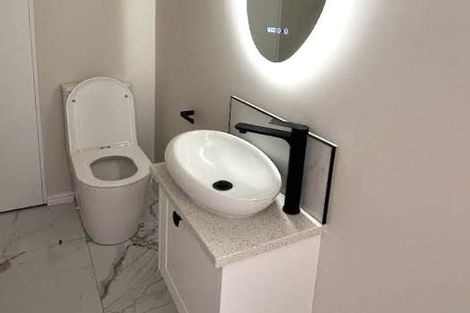 Photo of property in 17b Artesia Close, Shamrock Park, Auckland, 2016