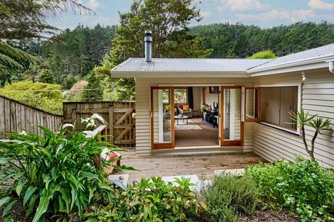 Photo of property in 24 Elmslie Road, Pinehaven, Upper Hutt, 5019