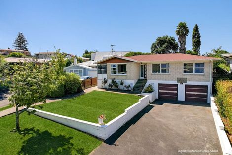 Photo of property in 19 Warwick Place, Brookfield, Tauranga, 3110