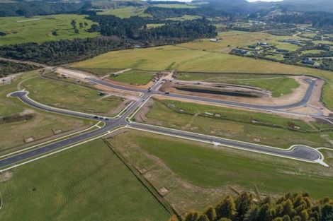 Photo of property in 8 Lancewood Way, Kinloch, Taupo, 3377