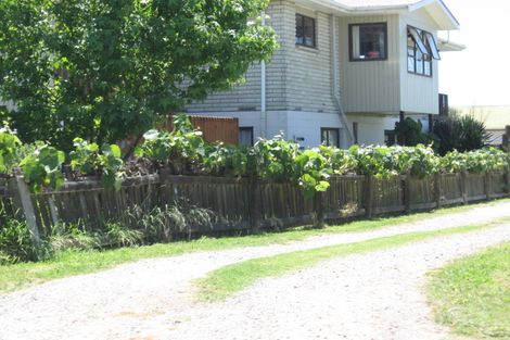 Photo of property in 66 Spencer Avenue, Maketu, 3189
