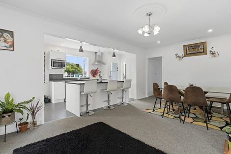 Photo of property in 6 Parkdale Place, Glenview, Hamilton, 3206