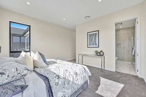 Photo of property in 4 Wheki Place, Swanson, 0614