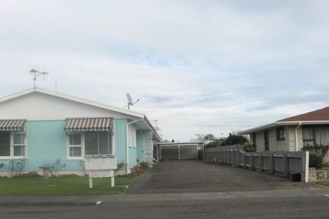 Photo of property in 2/704 Terrace Road, Parkvale, Hastings, 4122