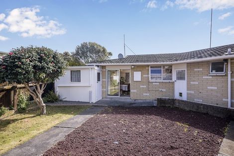 Photo of property in 86 Gray Avenue, Paraparaumu Beach, Paraparaumu, 5032
