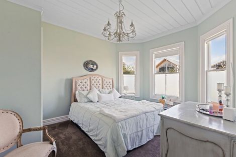 Photo of property in 122 Hine Street, New Plymouth, 4310