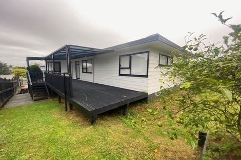 Photo of property in 38 Gosford Drive, Botany Downs, Auckland, 2010