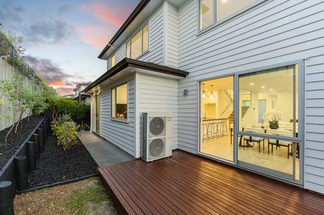 Photo of property in 10 Ian Gordon Lane, Orewa, 0931