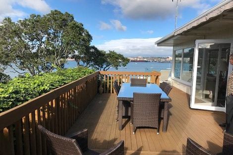 Photo of property in 15/1a Stanley Point Road, Stanley Point, Auckland, 0624