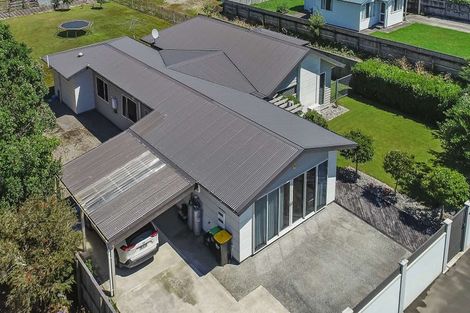 Photo of property in 96 Brougham Street, Westport, 7825