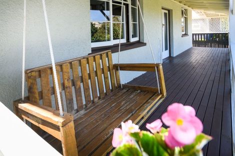 Photo of property in 5 Rangitira Avenue, Palmerston North, 4414