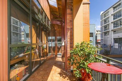 Photo of property in Courtenay Mews Apartments, 14u2 Alpha Street, Te Aro, Wellington, 6011