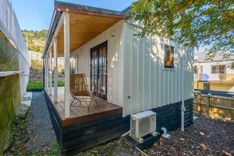 Photo of property in 69 Oxford Street, Lyttelton, 8082