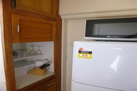 Photo of property in Devonport Apartments, 14/127 Saint Aubyn Street, New Plymouth, 4310