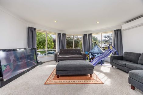 Photo of property in 5 Kasia Close, Massey, Auckland, 0614