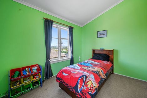 Photo of property in 13 Karaka Street, Helensville, 0800