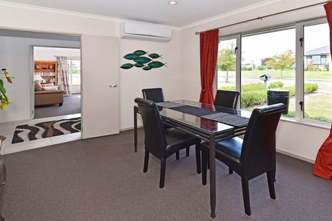 Photo of property in 9 Capriana Drive, Karaka, Papakura, 2113