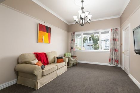 Photo of property in 37 Drummond Street, Mount Cook, Wellington, 6021