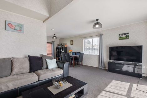 Photo of property in 9 Puriri Road, Pukekohe, 2120