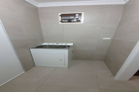 Photo of property in 36 Sunset Road, Unsworth Heights, Auckland, 0632