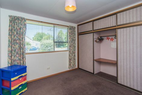 Photo of property in 32 Thackeray Street, Saint Andrews, 7988