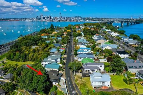 Photo of property in 91 Princes Street, Northcote Point, Auckland, 0627
