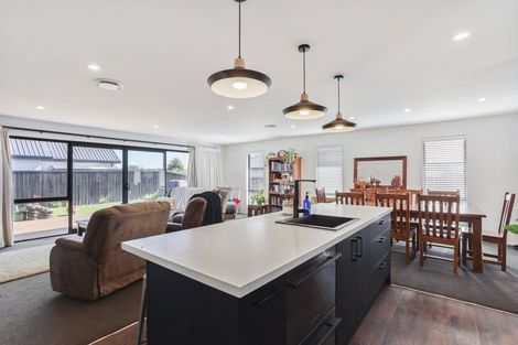 Photo of property in 7 Valour Drive, Rangiora, 7400