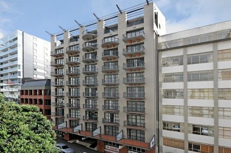 Photo of property in Atrium Towers, 1q/154 The Terrace, Wellington Central, Wellington, 6011