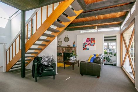 Photo of property in 1 Reading Street, Greytown, 5712