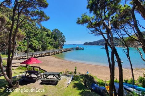 Photo of property in 2 Knight Ridge Road, Kawau Island, 0920