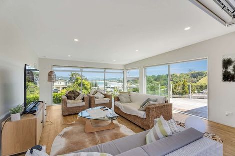 Photo of property in 21 Centennial Drive, Whitianga, 3510