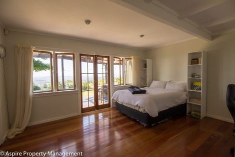 Photo of property in 505 Scenic Drive, Waiatarua, Auckland, 0612