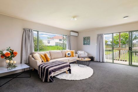 Photo of property in 12 Kelkirk Street, Kelston, Auckland, 0602