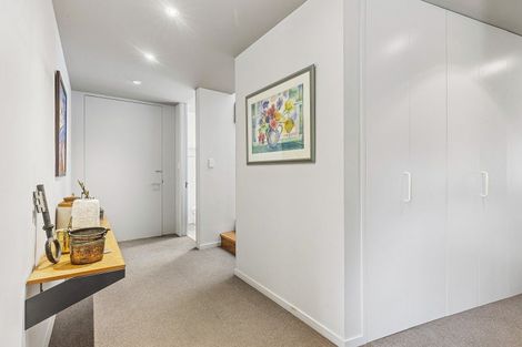 Photo of property in 87 Marine Parade, Seatoun, Wellington, 6022