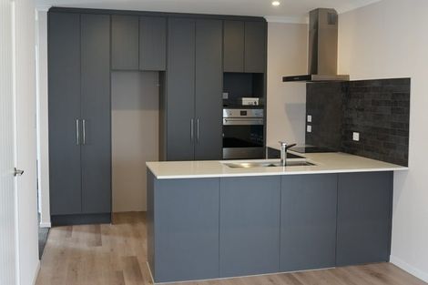 Photo of property in 14 George Yee Place, Taradale, 4112