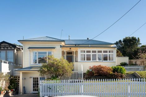 Photo of property in 42 Eden Street, Island Bay, Wellington, 6023