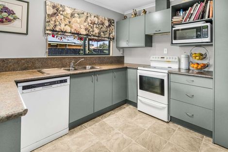 Photo of property in 7 Belgrove Drive, Waipukurau, 4200